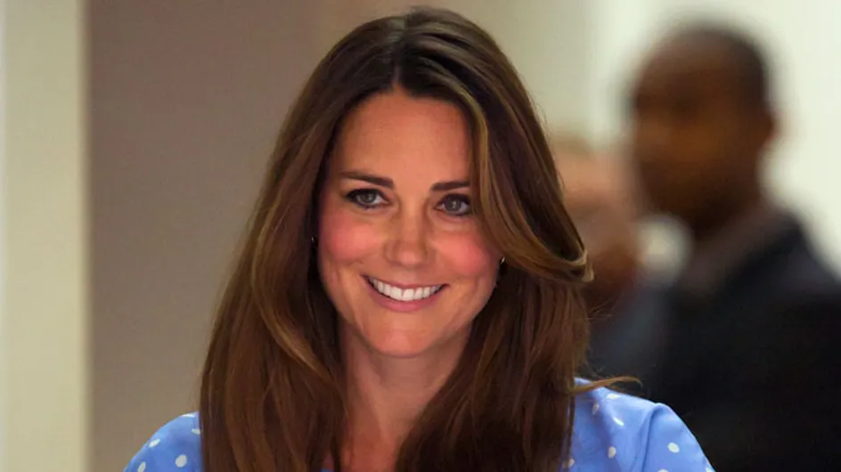 Kate Middleton leaves hospital in mock-up Diana dress by Jenny Packham
