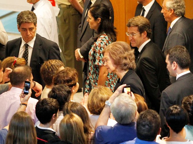 Doña Sofía en el hospital clínico de Santiago