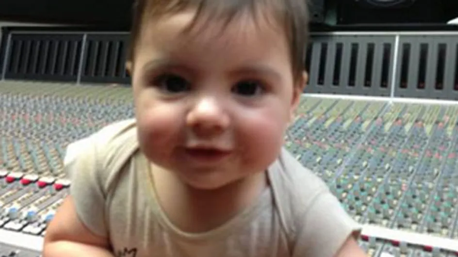 Shakira se lleva a su hijo Milan al estudio de grabación