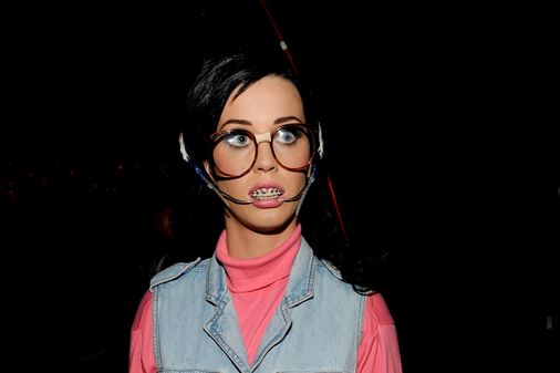 Katy Perry disfrazada de adolescente