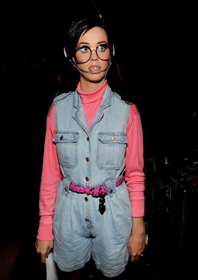 Katy Perry disfrazada de adolescente