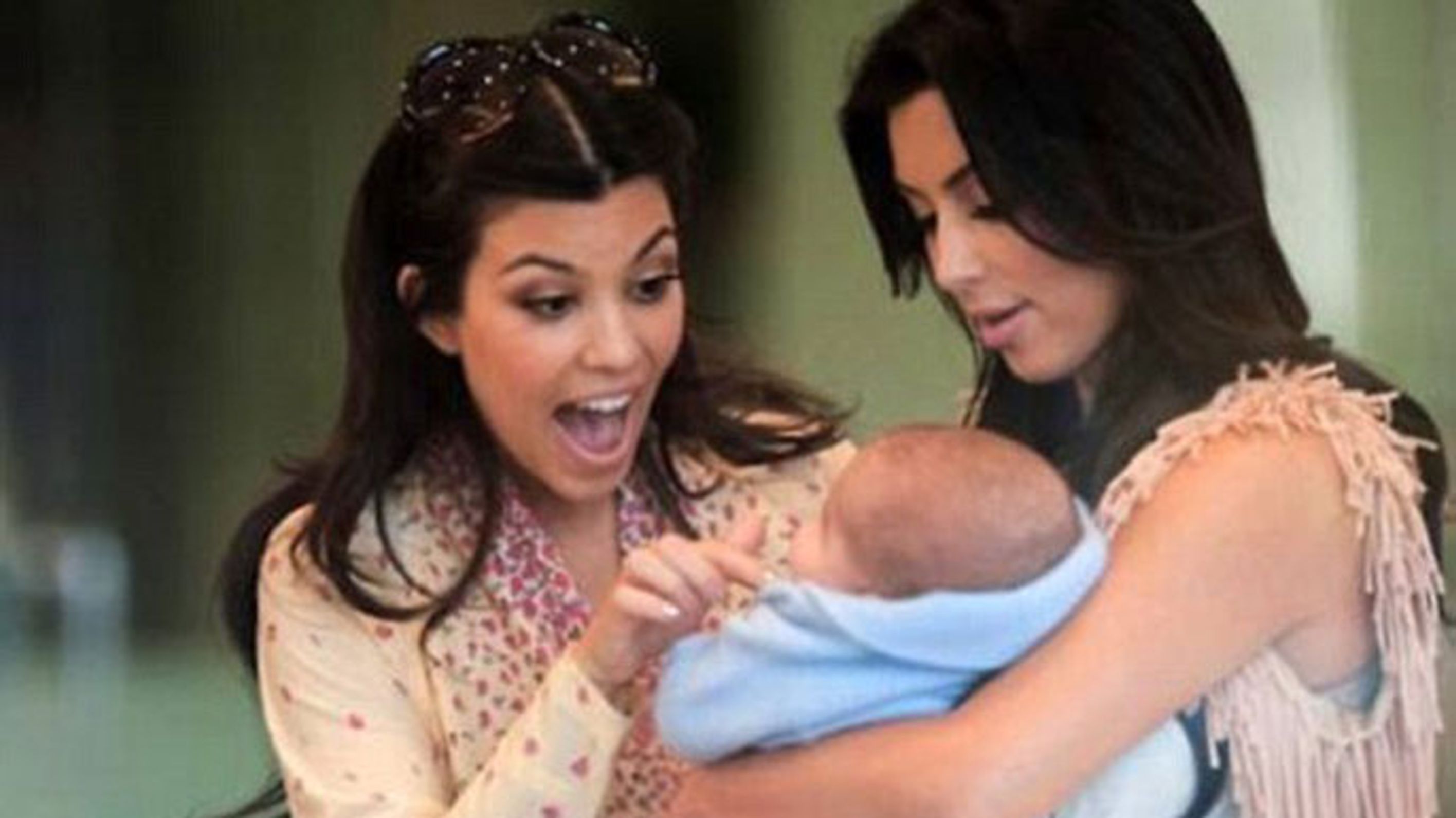 Kim Kardashian Facebook: Unseen Photos And Videos - 3p5knp2