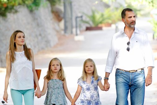 Los Príncipes de Asturias junto a sus hijas Leonor y Sofía