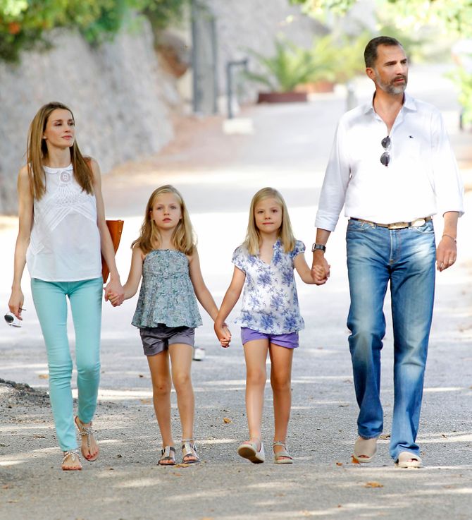 Los Príncipes de Asturias junto a sus hijas Leonor y Sofía