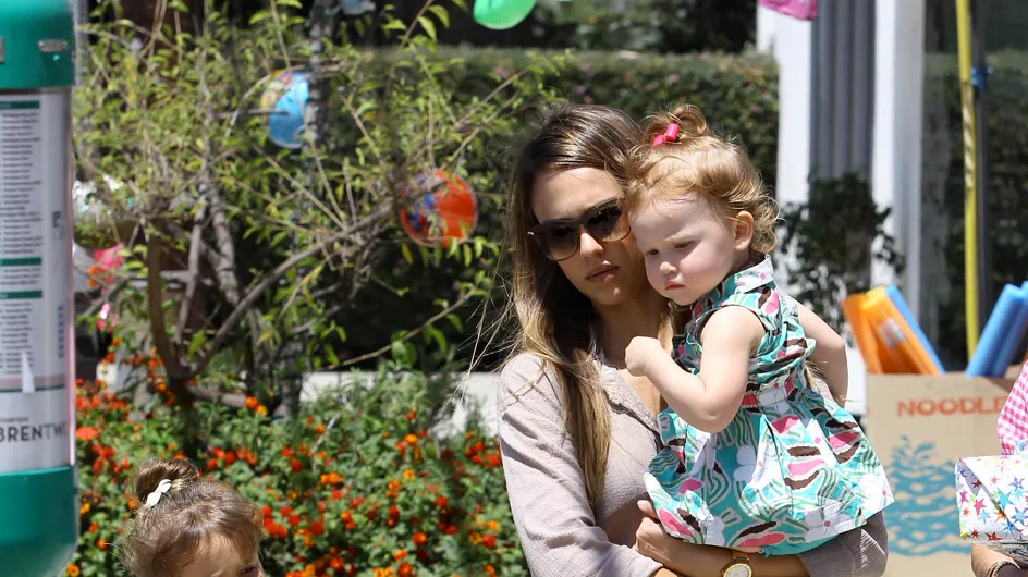 Jessica Alba : Elle habille ses filles à l'identique (Photos)