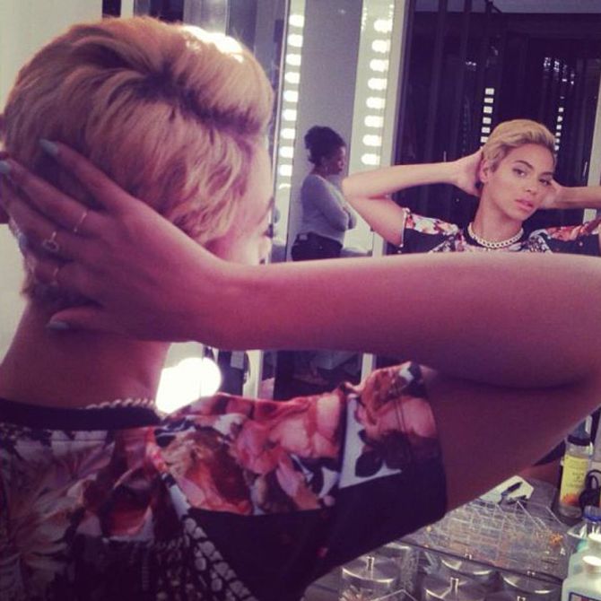 Beyoncé mit kurzen Haaren