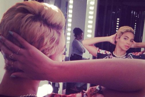 Beyoncé con su nuevo corte de pelo pixie