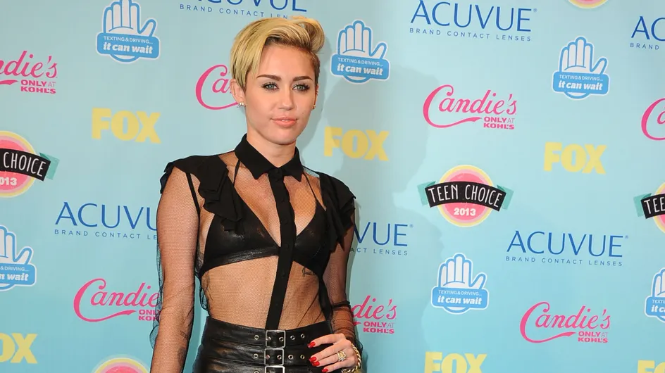 Miley Cyrus : En total look SM aux Teen Choice Awards