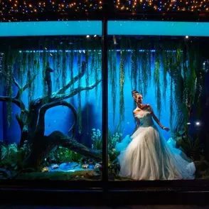 Los vestidos de las princesas Disney cobran vida