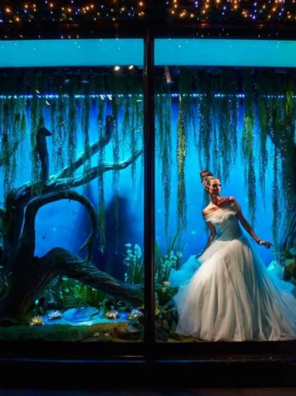Los vestidos de las princesas Disney cobran vida