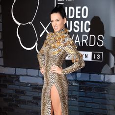 Katy Perry : Look léopard et dentier en diamant aux MTV VMA (photo)