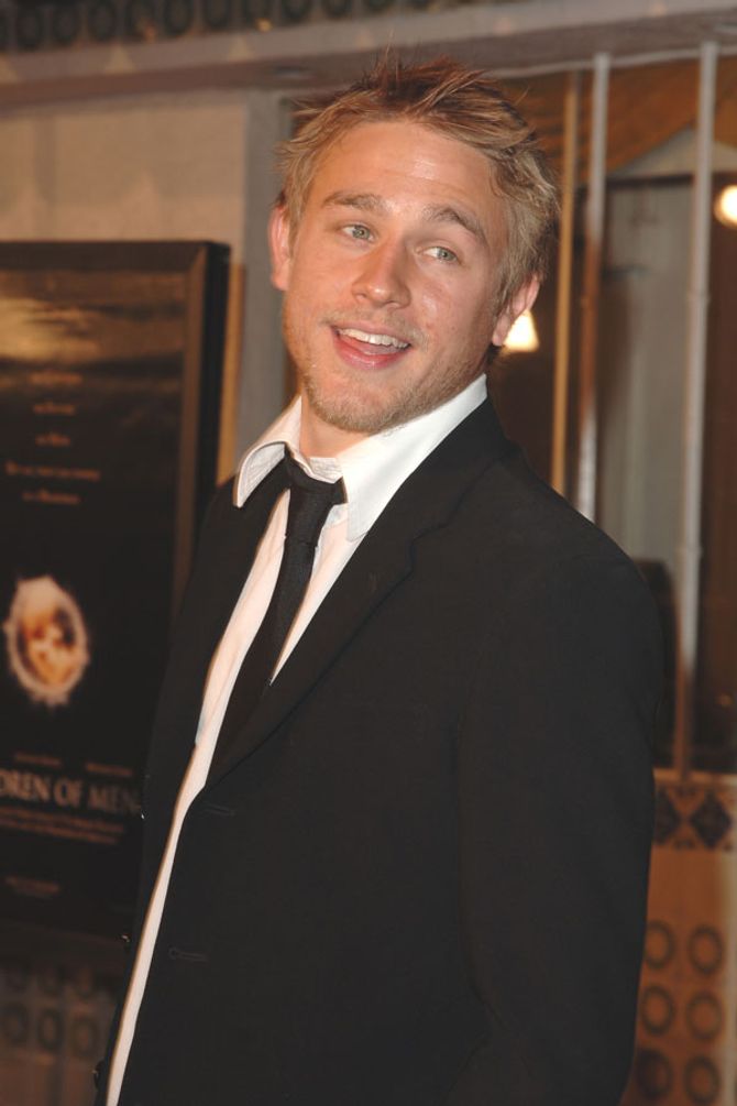 Charlie Hunnam no será Christian Grey.