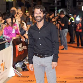 La alfombra naranja de Vitoria recibe a las estrellas de la televisión