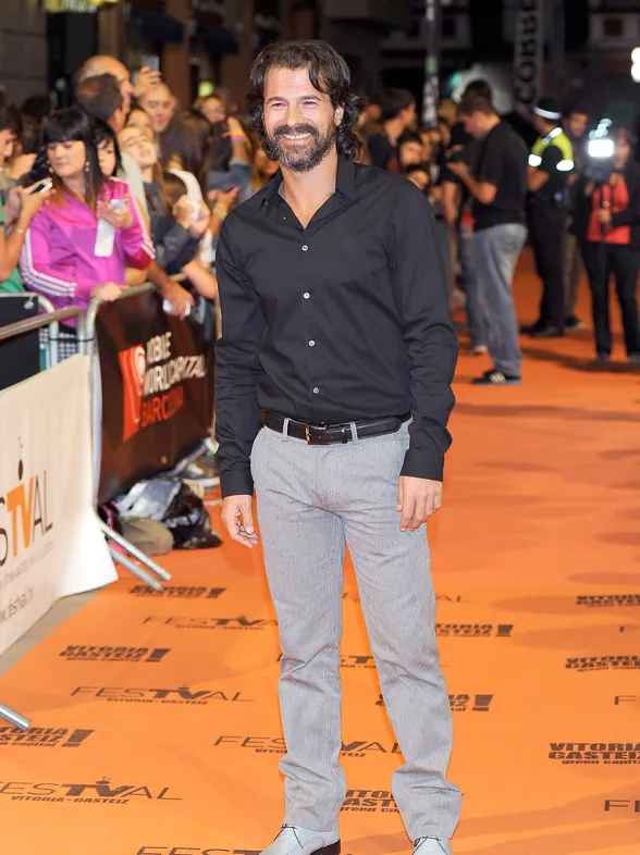 La alfombra naranja de Vitoria recibe a las estrellas de la televisión