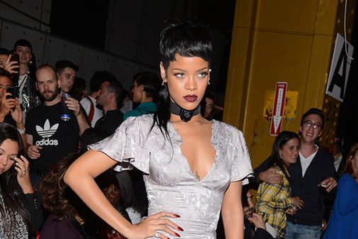 Rihanna debuts her new mullet