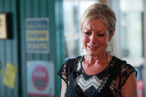 Frankie's devastated by what she did to Lindsey