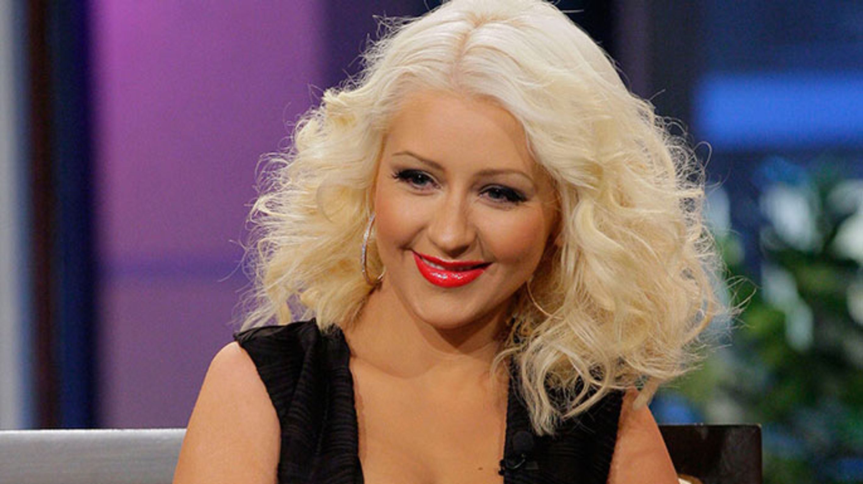 Christina Aguilera looks slimmer than ever on Tonight Show