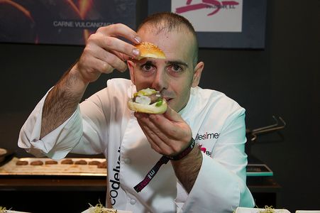 Mini hamburguesas y cocina de fusión, de mano de los mejores chefs de Madrid.