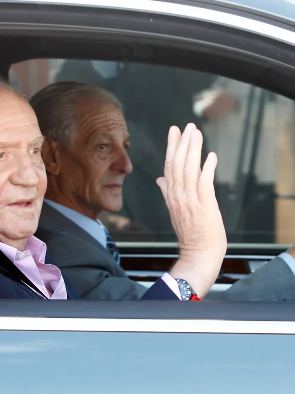 El rey recibe el alta una semana después de ser ingresado