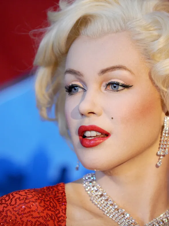 Marilyn Monroe se sometió a un aumento de barbilla