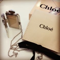 Chloé invente le parfum à porter... en pendentif !
