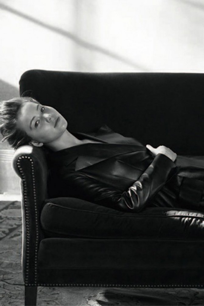 Jennifer Lawrence wows in bare-faced Dior campaign