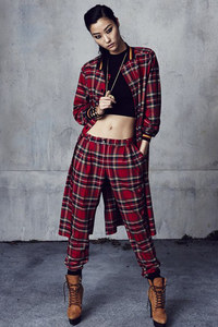 Rihanna unveils final River Island collection