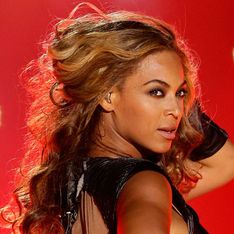 Beyoncé photobombs delighted fan’s selfie at concert