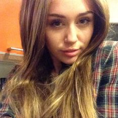 Miley Cyrus : Elle a retrouvé ses cheveux longs ! (Photo)