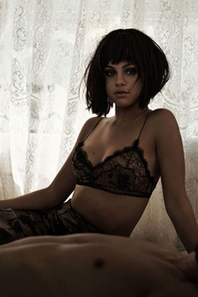 Selena Gomez gets a blunt black bob for Flaunt magazine
