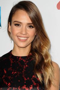 Jessica Alba ditches her ombre hair for a new blonde hue