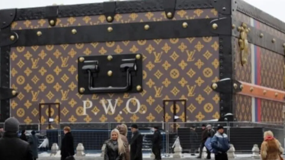 Louis Vuitton : La malle géante fait polémique en Russie