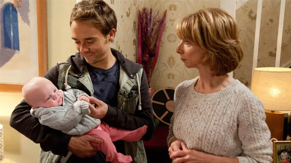 Coronation Street 11/12 – Nick forces Gail to choose between him and David