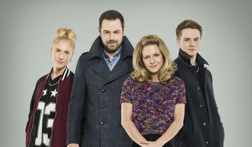 The Carter family deal with Johnny's announcement