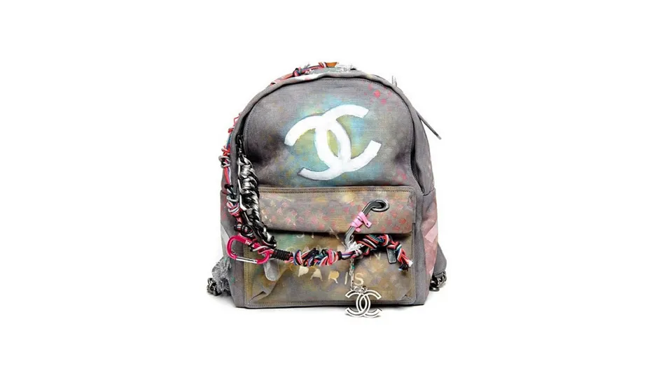 Chanel : Le sac à dos graffiti fait polémique (Photos)