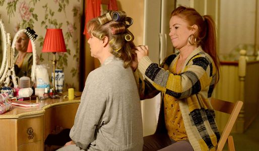 Bianca does Carol's hair