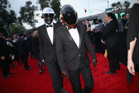 Daft Punk a su llegada a los Grammy