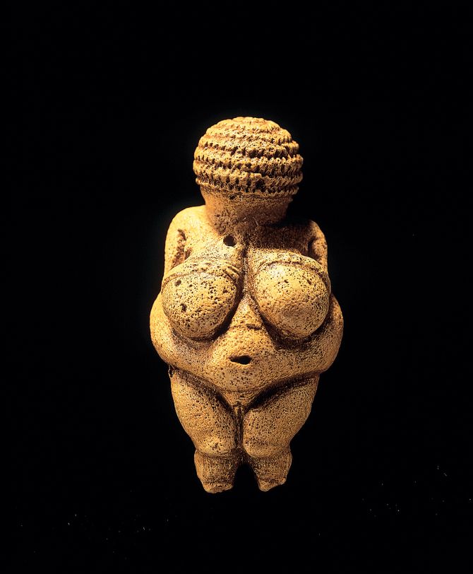 25.000 v. Christus: Venus von Willendorf: Üppige Rundungen