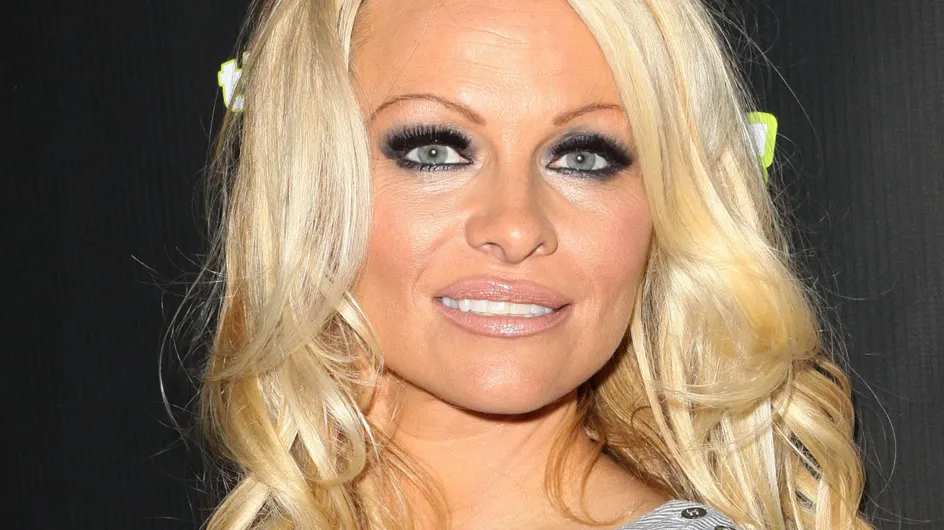 Pamela Anderson : Son strip-tease torride pour la PETA (Vidéo)