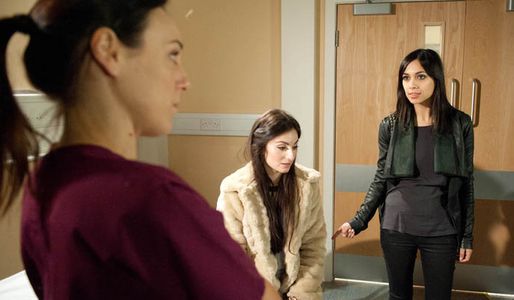 Leyla goes to Priya’s scan with her