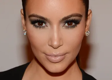 Maquíllate como Kim Kardashian