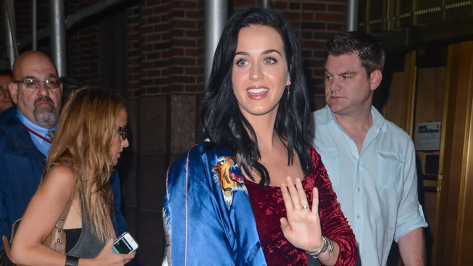 Katy Perry helps deliver baby in a living room