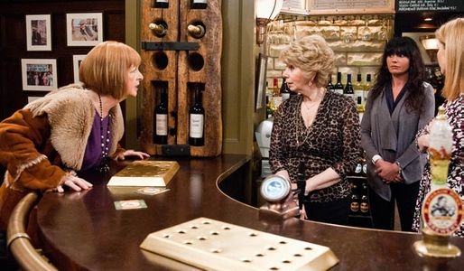 A hurt Val turns on Diane but is caught off guard when Diane tells her Eric still loves her