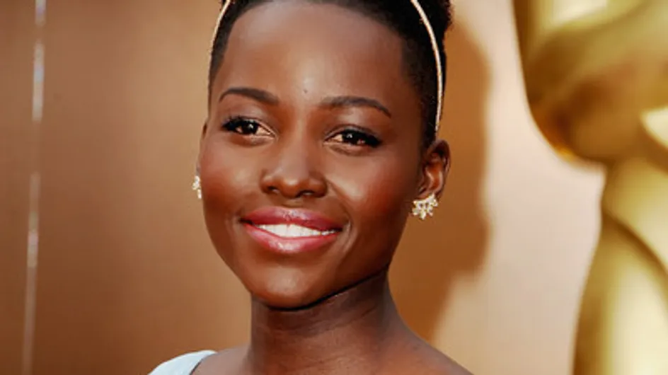 Lupita Nyong'o : Son baume à lèvres Clarins en rupture de stock depuis les Oscars