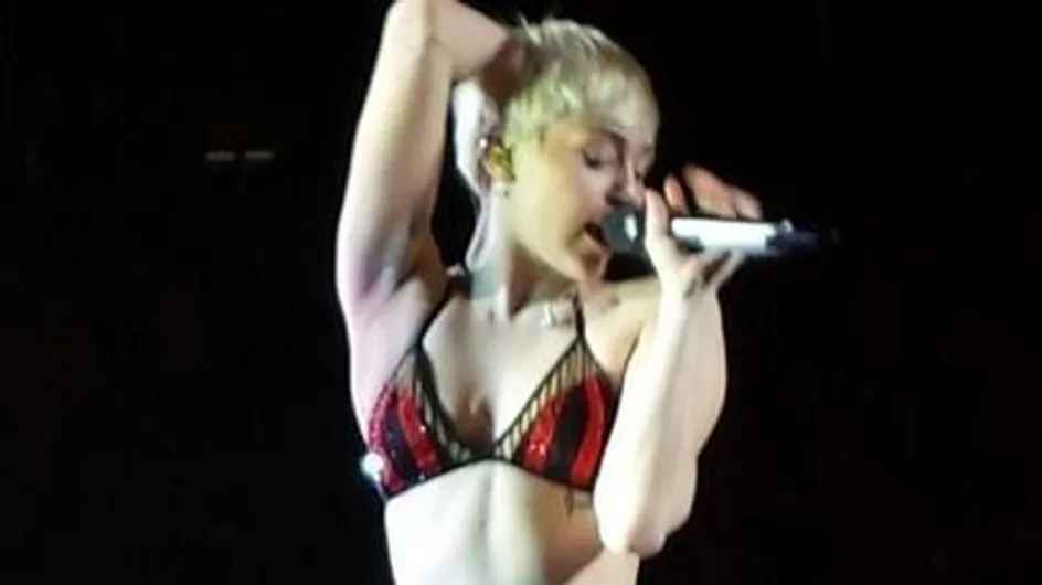 Miley Cyrus : Sur scène en sous-vêtements à cause d'un problème de costume