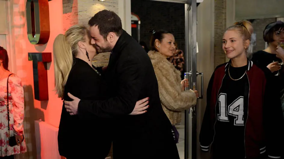 Eastenders 4/04 – It’s opening night at Sharon’s bar