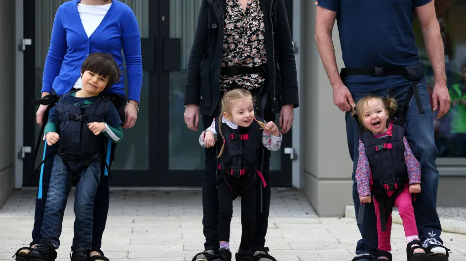 Grâce à l'invention géniale de cette maman, son fils handicapé peut marcher à nouveau (photos et vidéo)