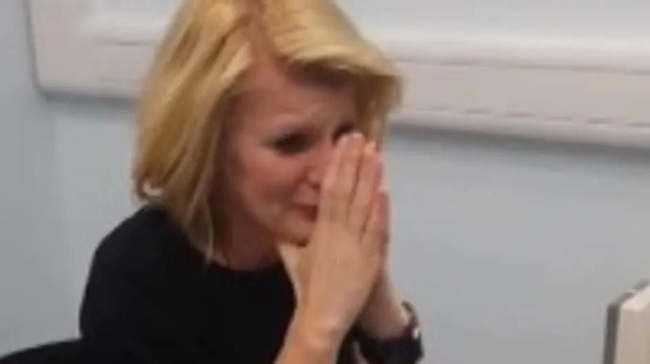 La réaction bouleversante d'une femme née sourde qui entend pour la première fois (Vidéo)