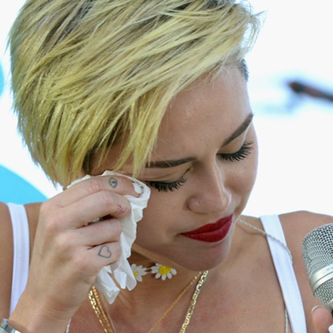 Camel Toe Alert! Miley Cyrus Risks Exposing Lady Parts In Tight