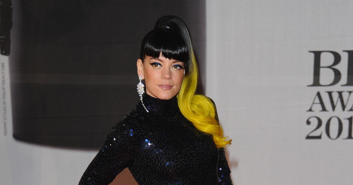 Lily Allen A Moiti Nue Sur Le Net Photo